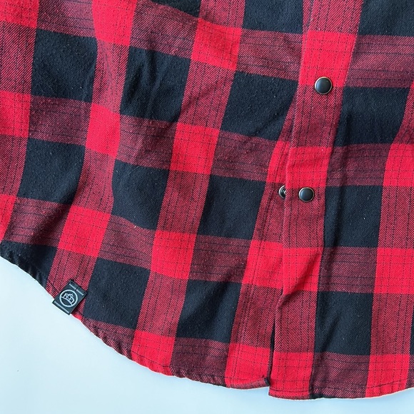 Uni of Calgary EUC western shirt + NWT t-shirt - Picture 4 of 4